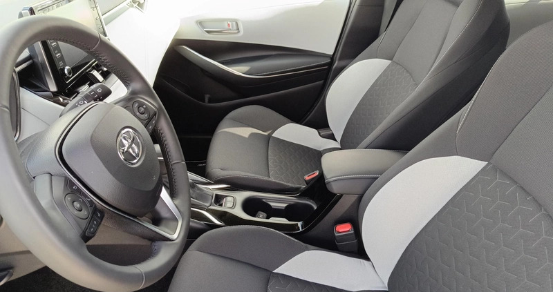 Toyota Corolla cena 107900 przebieg: 22602, rok produkcji 2019 z Złotów małe 92
